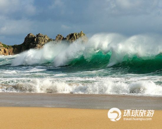 惊险刺激！盘点世界最美冲浪地