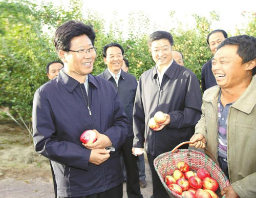 张春贤在巩留考察调研 保护生态环境实现旅游富民