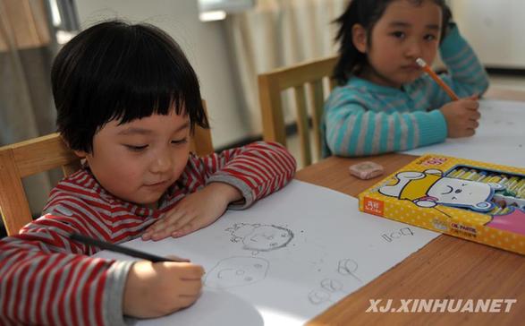 乌鲁木齐:儿童绘画比赛