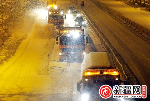 乌鲁木齐200多台清雪机30多台趴窝 6.6万吨冰雪清出城