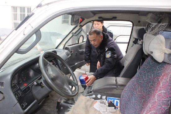 奎屯市公安局开展保安押款专用车辆清理整治专项行动
