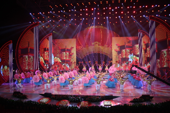 新疆兵团举行2013年春节电视文艺晚会