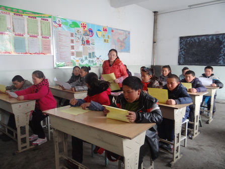 青河：阿热勒乡第一中学积极宣传新疆区内初中班招考