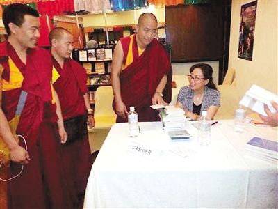 “感知西藏”2014年尼泊尔中国书展侧记