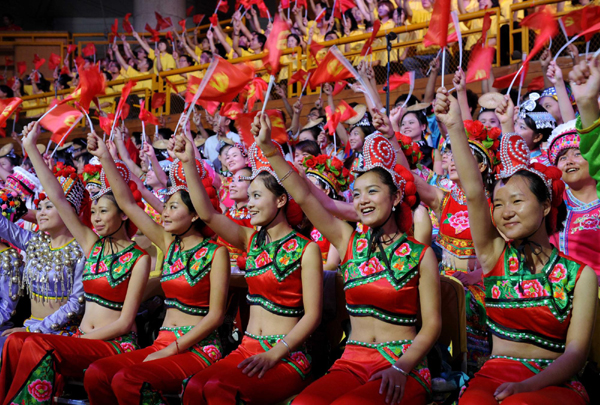 “唱支山歌给党听”——云南举办庆祝中国共产党成立90周年大型文艺晚会