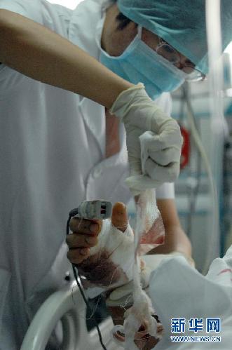 温州动车事故：24小时守护的ICU