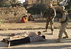 US launches raids to hunt Iraq bandits