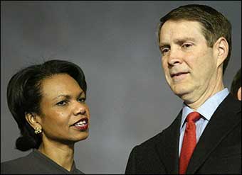 US National Security Advisor Condoleezza Rice (L) and US Senator Bill Frist (R-TN) talk shortly before US President Bush signed the Intelligence Reform and Terrorism Prevention Act of 2004 on December 17, enacting the largest overhaul of US intelligence gathering in 50 years. [AFP]