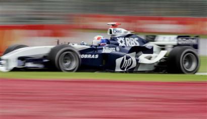 Australia's Mark Webber in action in his Williams during the fourth Formula One practice session at Melbourne's Albert Park circuit Saturday, March 5, 2005. The Australian Grand Prix will be raced here on Sunday March 6. (AP Photo/Tony Feder) 