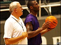 Coach Phil Jackson and star Kobe Bryant seem to have put their bitter feud aside ahead of the new NBA season. 