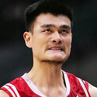 Houston Rockets' Yao Ming, of China, makes a face as he looks up toward the scoreboard during the second half of their NBA basketball game against the Los Angeles Clippers, Saturday, Dec. 17, 2005, in Los Angeles. 