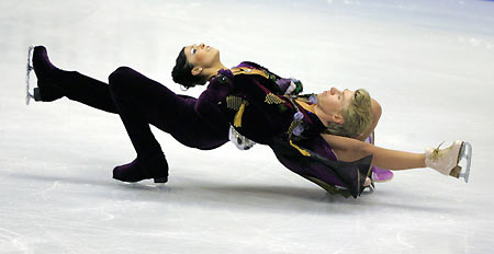 Isabel Delobel (L) and Olivier Schoenfelder of France perform during the practice session of the European Figure Skating Championships at the Palais des Sports ice rink in Lyon, central France, January 16, 2006. The European Figure Skating Championships runs in Lyon until January 22.[Reuters]