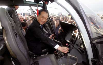 Wen tours Eurocopter industry plant