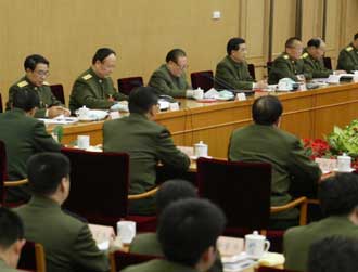 Jiang Zemin and Hu Jintao join panel discussion of the Army delegation