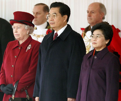 President Hu calls for better Sino-British ties