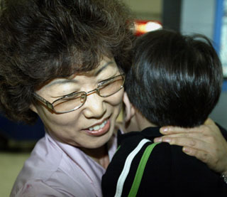 South Korean pastors arrive from Iraq