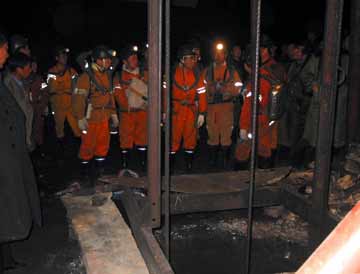 18 killed, 15 still missing in coal mine blast