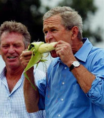 Bush, Kerry paths nearly crossing in Iowa