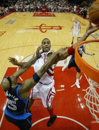 Rockets lost 106-102 to Mavericks