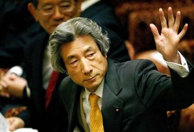 Koizumi eyes China ties, defends shrine visits