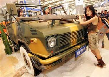 Small carmakers rise in large China market