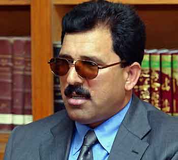 Saddam's chief lawyer to boycott tribunal hearings