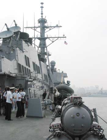 US Navy destroyer visits Qingdao