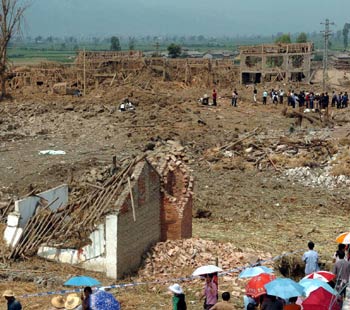 Blast kills 11 in Yunan village