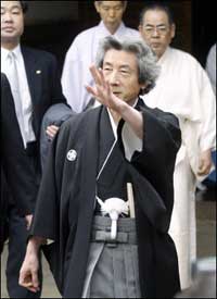 Court: Koizumi shrine visits unconstitutional
