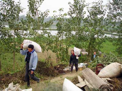Flood kills 80 armed police officers in Fujian