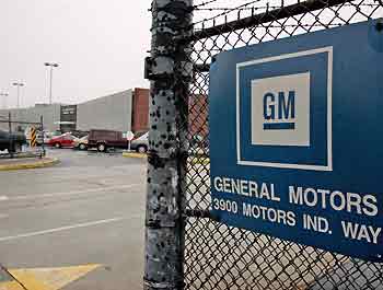 GM to ax 30,000 jobs, close 12 facilities