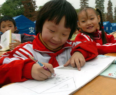 Class resumes in quake-hit Jiujiang