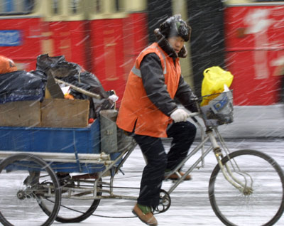 Finally, snow comes to Beijing