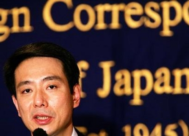 Japanese PM urged to avoid shrine visit