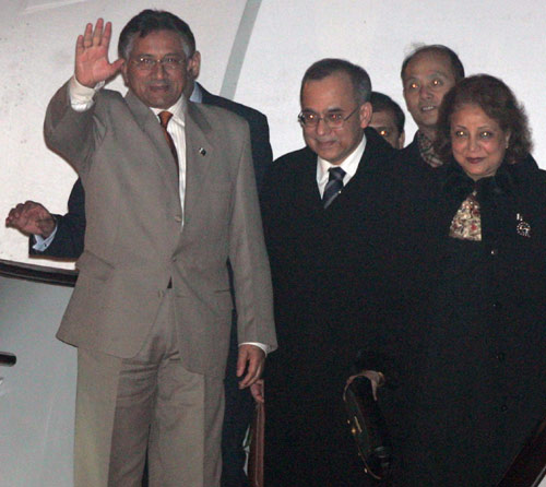 Musharraf in China for visit