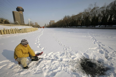 Fresh icy snap to pummel cold-bitten China