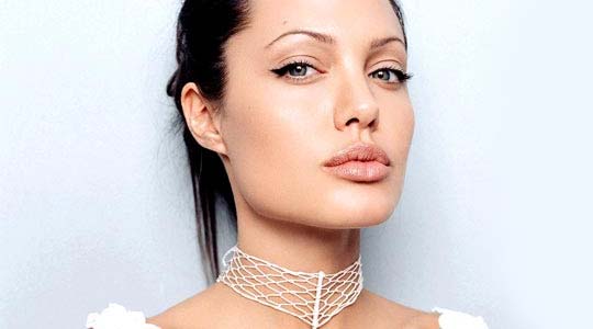 Jolie among top 10 generous stars