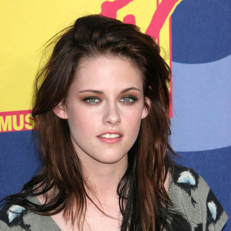 Kristen Stewart blasts Pattinson