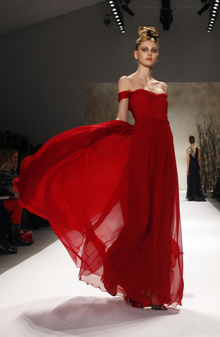 Monique Lhuillier Fall/Winter 2011 collection