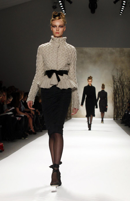 Monique Lhuillier Fall/Winter 2011 collection