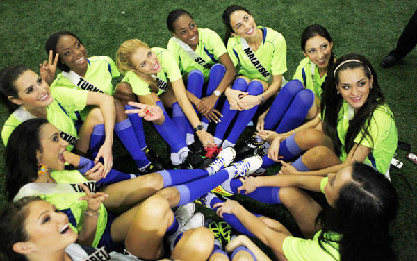 Miss Universe 2011 contestants play football in Sao Paulo