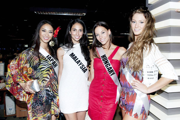 Miss Universe 2011 contestants play football in Sao Paulo