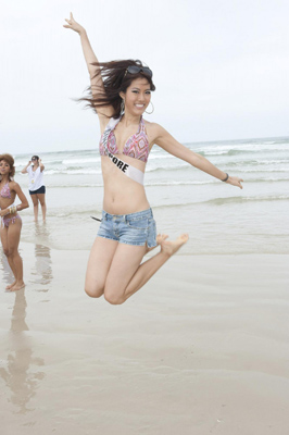 Miss Universe contestants in Guaruja