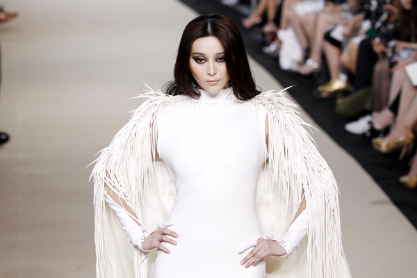 Fan Bingbing on T-platform in Paris