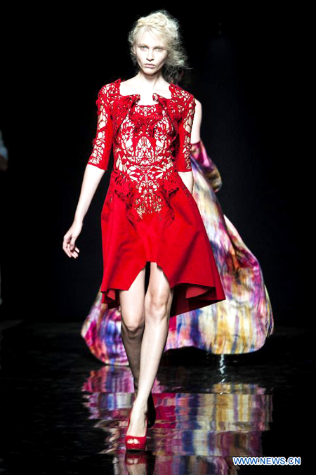 Paris Fashion Week: designer Yin Yiqing's creations