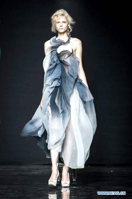 Paris Fashion Week: designer Yin Yiqing's creations