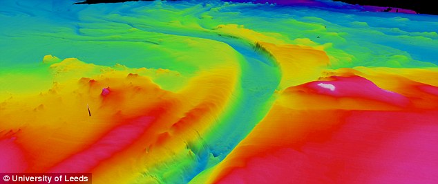 英国科学家在黑海下发现世界第6大河 宽达800米(组图)