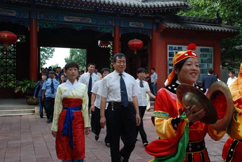 山西洪洞大槐树举行“中元节”祭祖大典