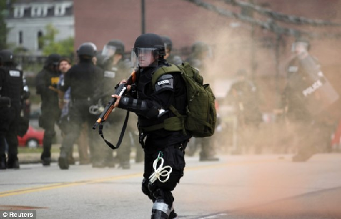 G20峰会召开匹兹堡千人示威 警察首次使用“声弹”