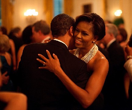 奥巴马执政百天亲民有高招 300张照片狂秀白宫生活